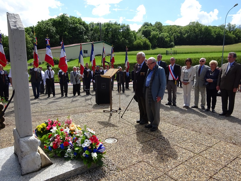 Longeray-Léaz 14 juin 1944/14 juin 2016_ 6 dépôt de gerbe-Gigas-Champdivers