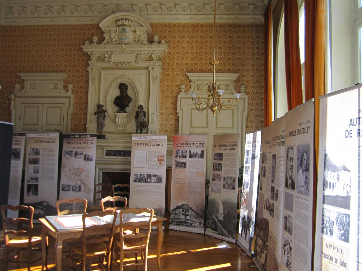 Exposition AMRJ Association pour la Mémoire de la Résistance Jurassienne 39400 MOREZ IM 1 Mairie Salle d'Honneur